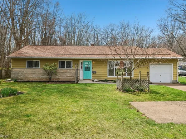 266 Fay Ave, Avon Lake, OH 44012