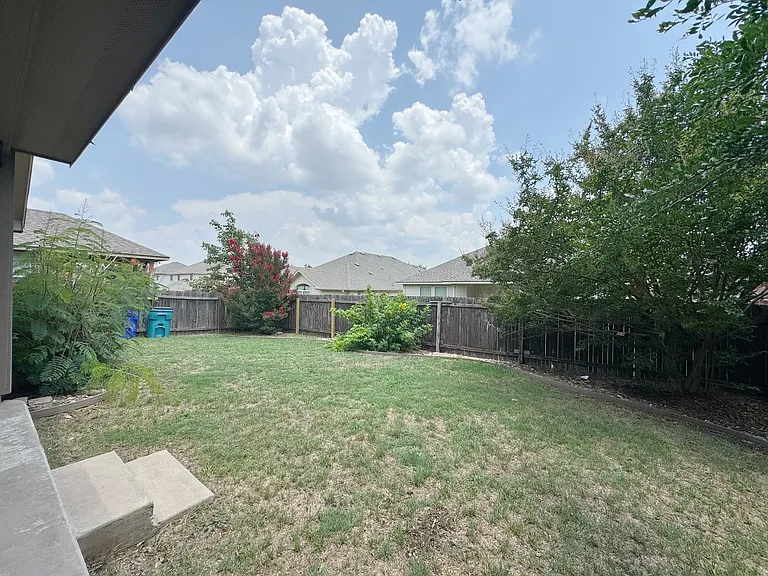 1804 Laminar Creek Rd — Photo 17