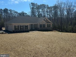 24214 Alice Springs Ln, Hollywood, MD 20636