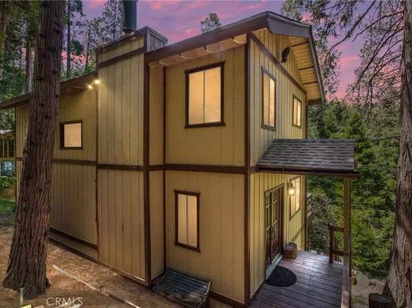 24379 Horst Dr, Crestline, CA 92325