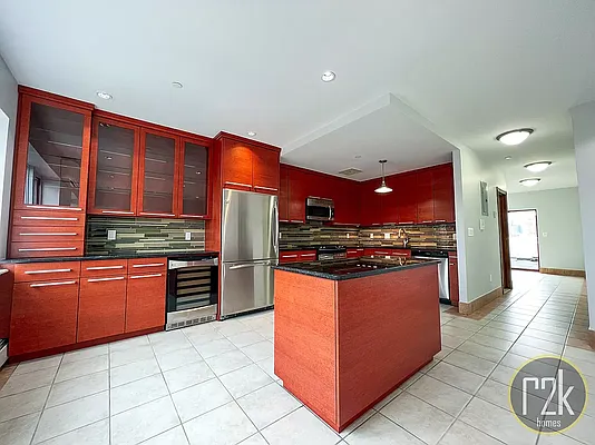 Rented by Realty 2000 Corp | media 46