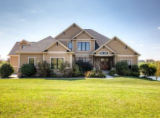 1405 Tree Line Ct, Van Meter, IA 50261