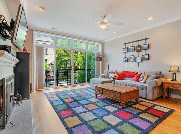 2nd image of 727 W Belmont Ave APT 3