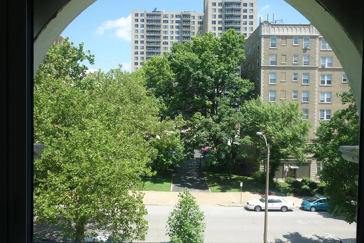 View from the front - 4414 W Pine Blvd