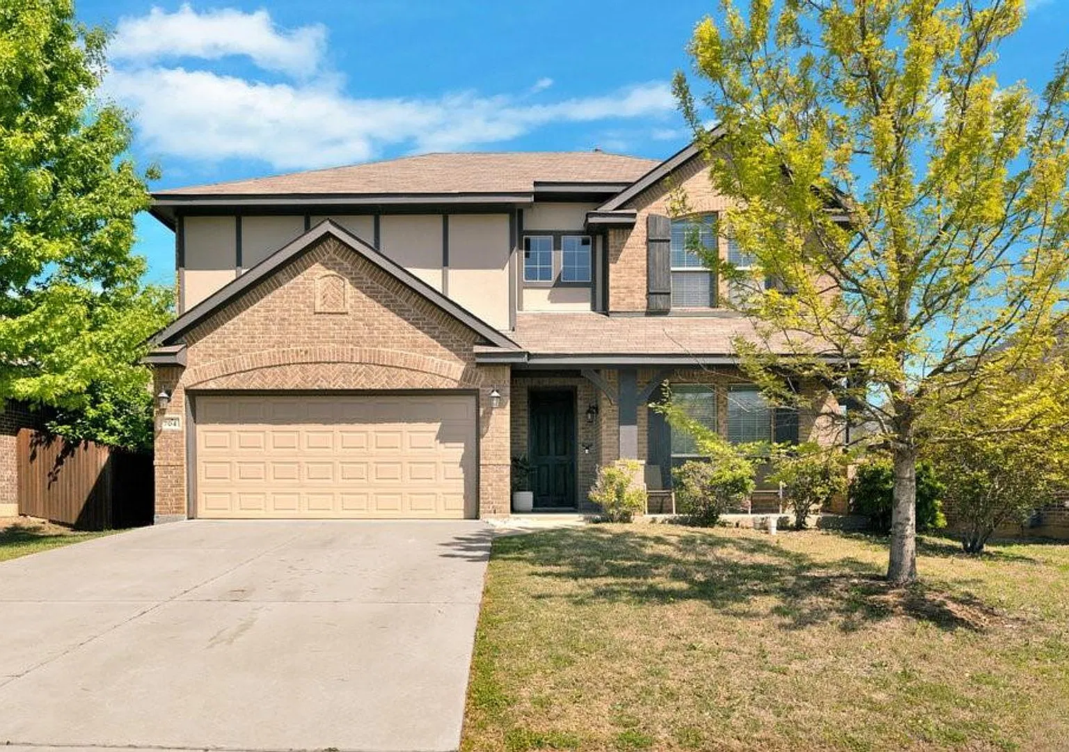 Coming Soon! An Entertainer's Dream in Saginaw Springs! 4 Bedrooms, 3.5 Baths, Media Room & Backy... — Photo 1