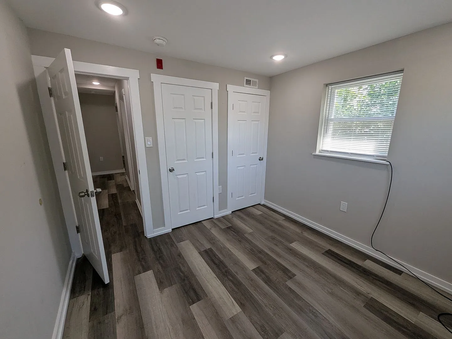 4946 W Thompson St. — Photo 1