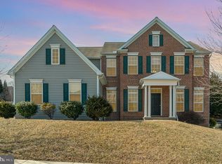 2765 Meadow Cross Way, York, PA 17402