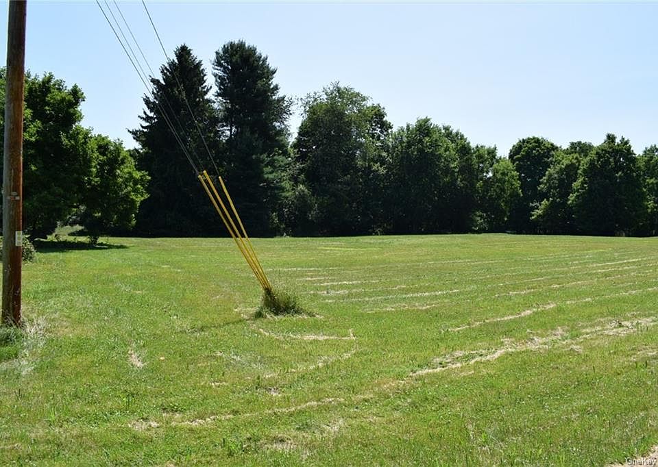 2nd image of Overlook Rd