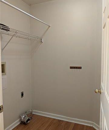 4th image of 1205 Wellington Dr