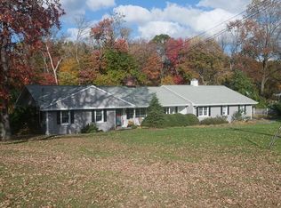 24 Nuthatch Hill Rd, Trumbull, CT 06611