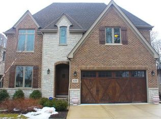 525 S Saylor Ave, Elmhurst, IL