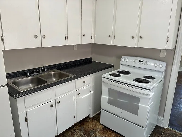 4000 Winfield Dr — Photo 6
