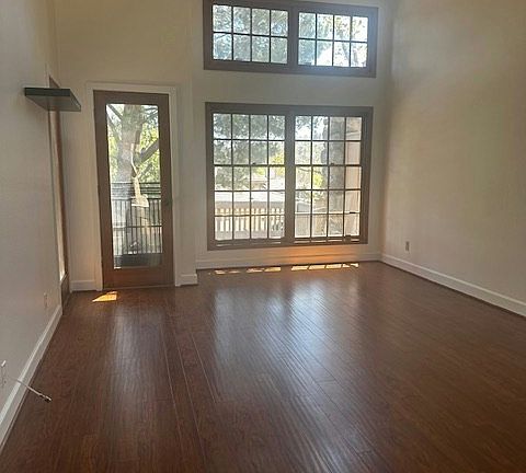 3rd image of 8555 Circle R Course Ln