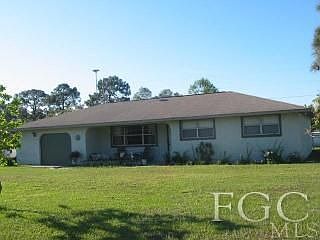 Home for Sale in North Fort Myers, Florida $39,900
