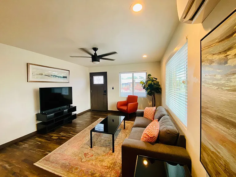 Studios and 1 Bedrooms in Central Location Tucson! — Photo 22