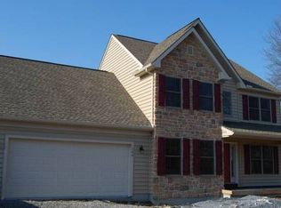 304 Main St, Akron, PA 17501