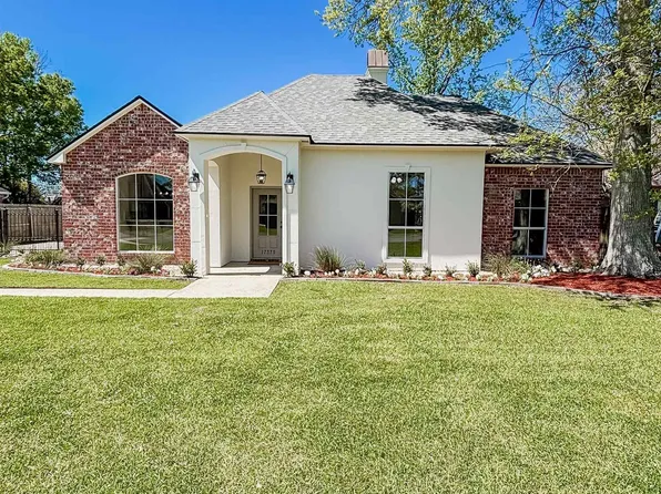 17375 Les Chenier St, Prairieville, LA 70769