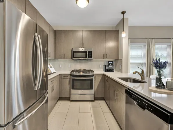 Aspen Green at Simsbury, 20 Hopmeadow St APT 9, Weatogue, CT 06089