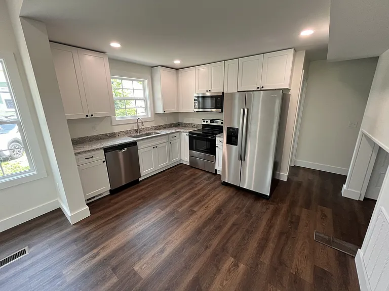 205 Spruce St #1 — Photo 6