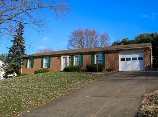 36 Heather Ln, Staunton, VA 24401