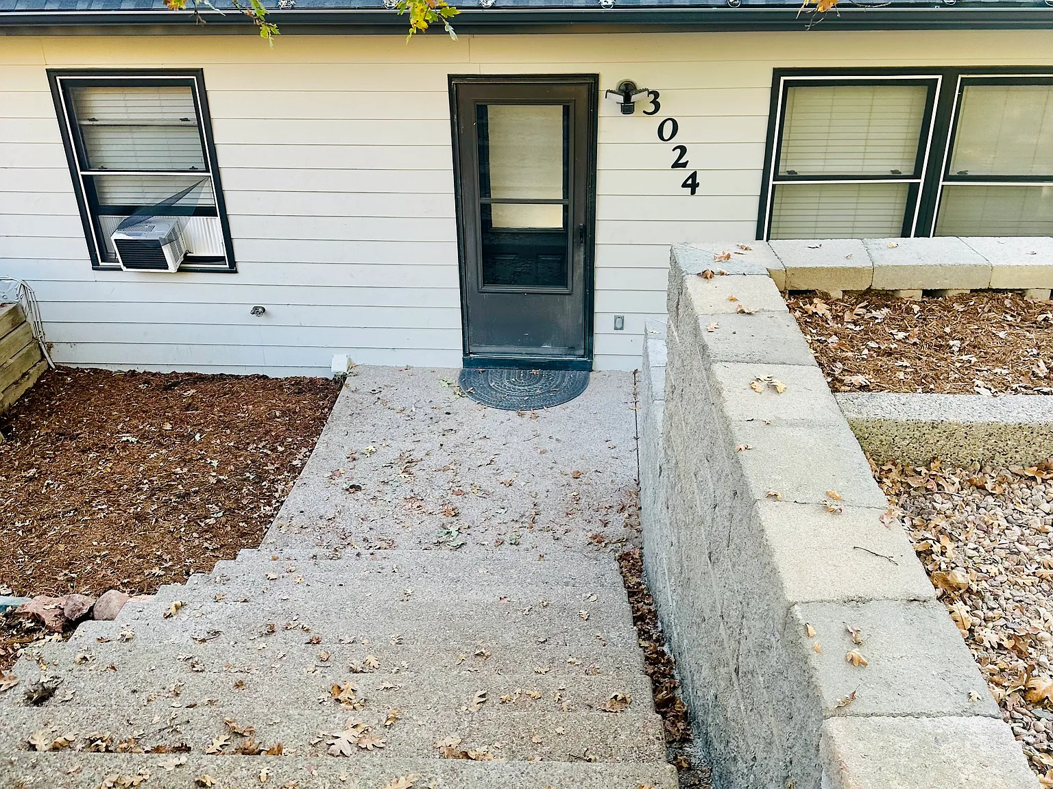 1 bed, 600 sqft, $2,300 — Photo 3