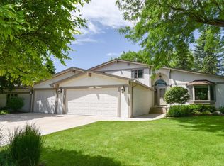 605 Sycamore Ln N, Plymouth, MN 55441