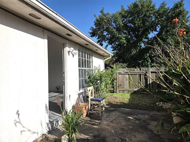 17006 Dusty Mill Dr E — Photo 36