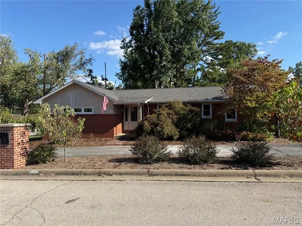 333 Lynnie St, Perryville, MO 63775