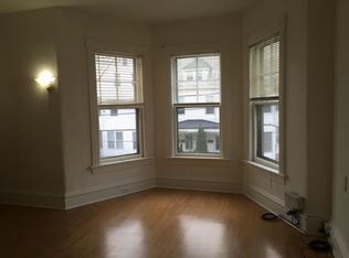 5 Hickok Pl #1, Burlington, VT 05401