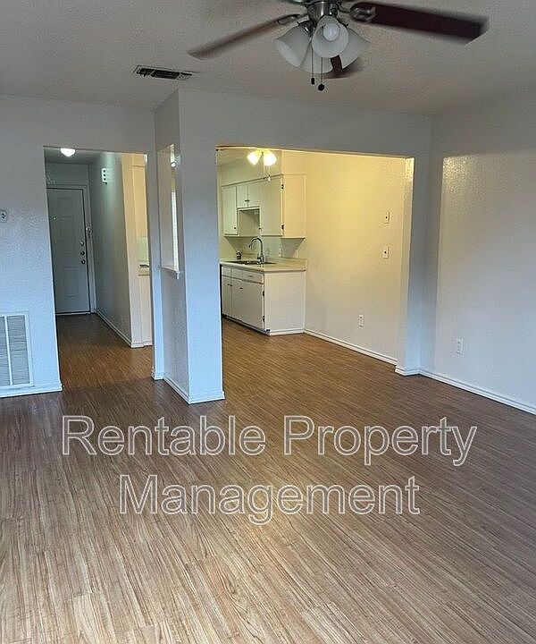 2nd image of 3726 Cibolo Dr