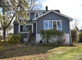 491 Park Ave, Pewaukee, WI 53072