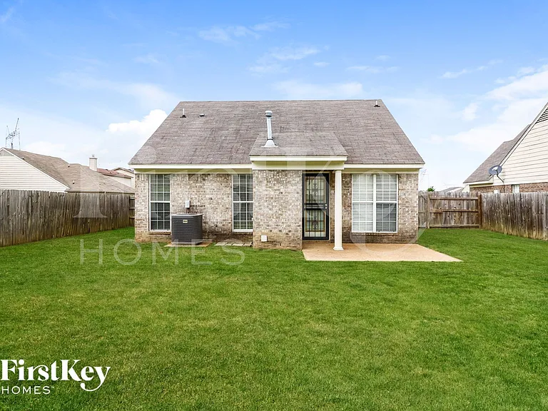 10219 Cottage Oaks Cv — Photo 14