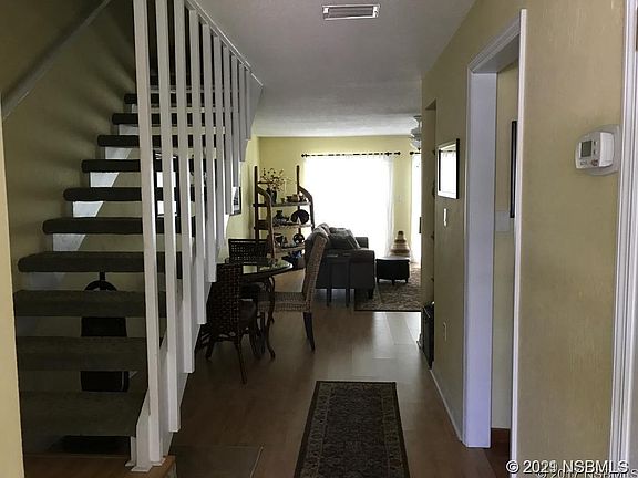 3rd image of 4003 Saxon Dr
