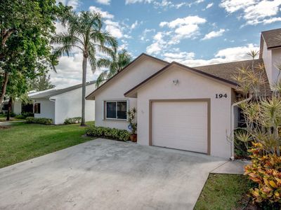 194 Par Dr, Royal Palm Beach, FL, 33411