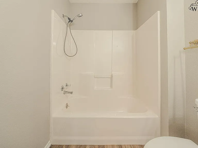 4009 Kingsbury Dr — Photo 11