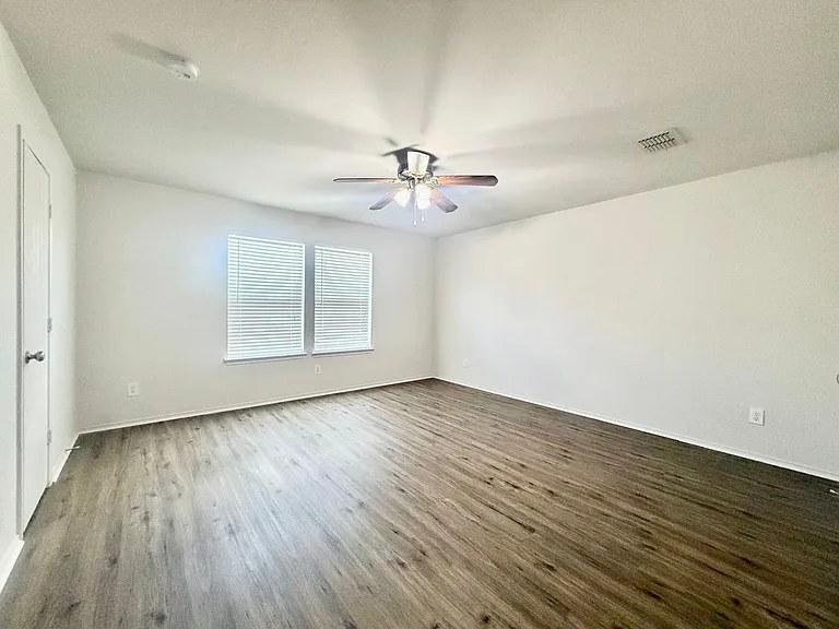 1415 Aztec Trl — Photo 16
