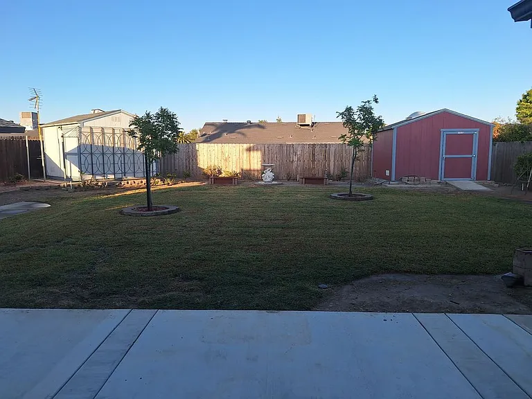 380 S 19th Ave — Photo 13