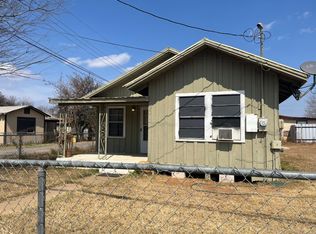 801 Johnston St, Cotulla, TX 78014