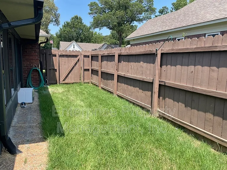 3840 Charbon Ln — Photo 43