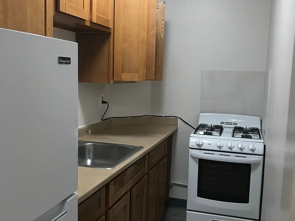 124 Central Ave #25