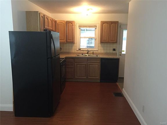 4th image of 215 E Parkwood Dr
