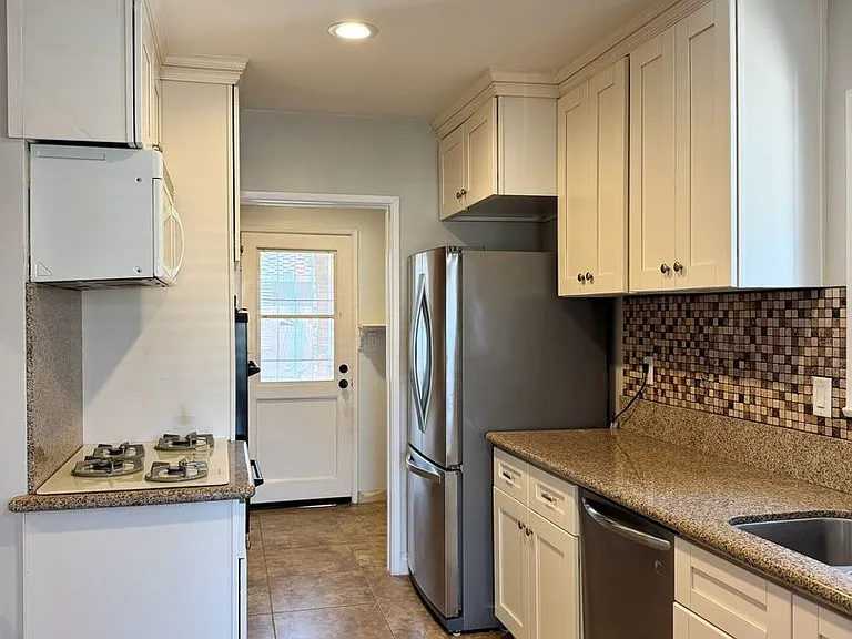 5411 Ocana Ave — Photo 10