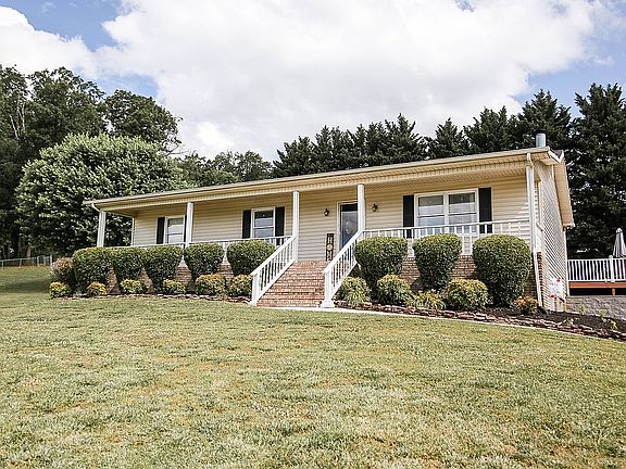 2nd image of 4456 Holly Tree Ln