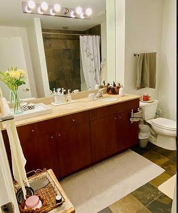 5th image of 160 E Illinois St APT 1702