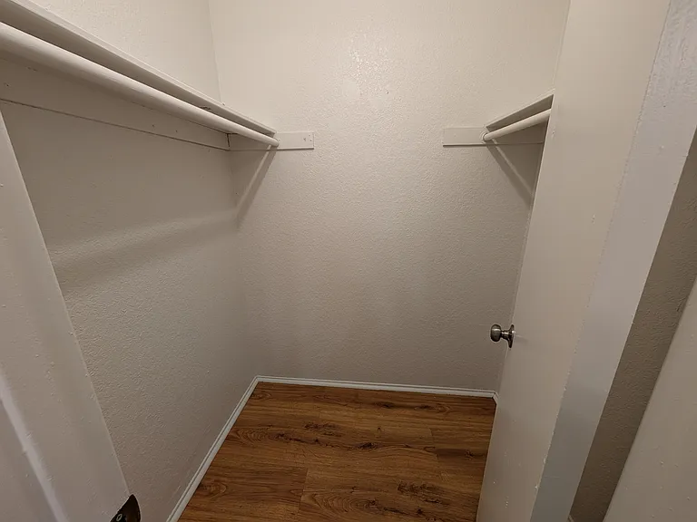 9227 Kelley Dr — Photo 17