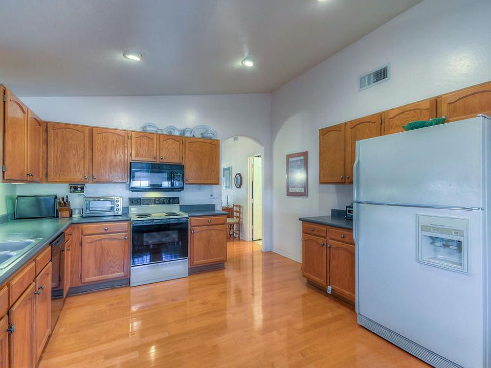 1st image of 4051 E Desert Marigold Dr