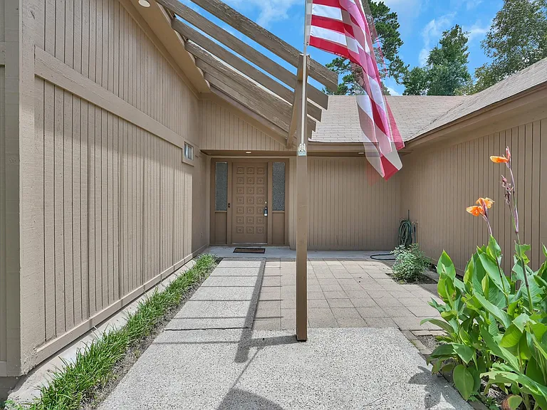 5928 Sinclair Dr — Photo 4