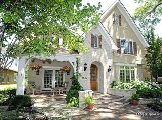 1430 Maple Ave, Wilmette, IL 60091