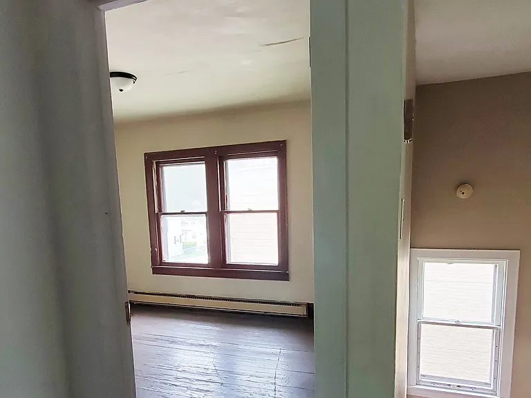 1905 Bluefield Ave — Photo 17