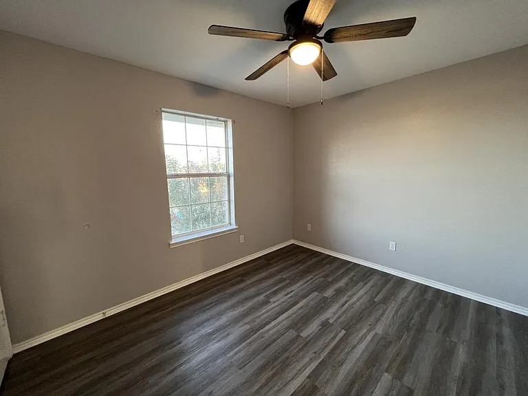 5908 Greengate Dr #C — Photo 13